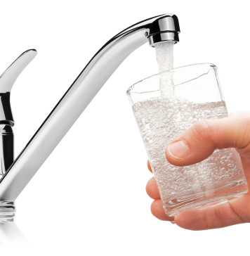 Aquatim întrerupe furnizarea apei în Găvojdia pentru lucrări de mentenanță