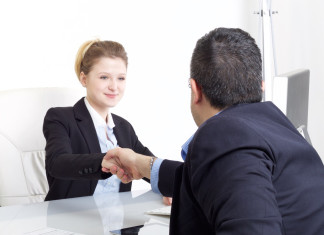 25% din angajatori își vor mări numărul de salariați în 2016