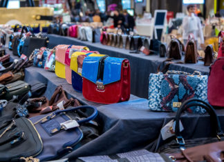 Genți și poșete în expoziție cu vânzare la Iulius Mall Timișoara