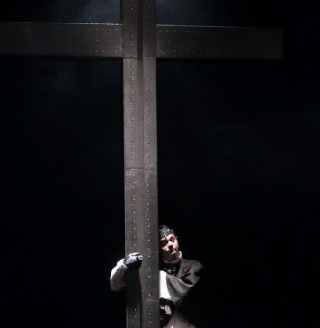 Controversa de la Valladolid, un nou spectacol de teatru regizat de Radu Jude pe scena Naționalului timișorean