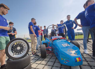 Studenții politehniști din Timișoara prind viteză în Formula Student