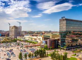 Laptop-uri si calculatoare vechi in expozitie la Iulius Mall Timisoara