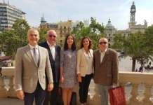 Primarii comunelor din jurul Timisoarei au uitat de paguba provocata de furtuna si au plecat zambitori la Valencia, la caldura. Vezi ce au facut acolo edilii