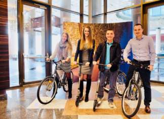 Angajaţii companiei Ness, din ansamblul Openville, au la dispoziţie, la birou, biciclete şi trotinete