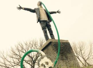 Instalație: ”Isus Cristos în Rio de Janeiro (și toate rugăciunile pe care Baraka le-a facut pentru inspirația grupului)”