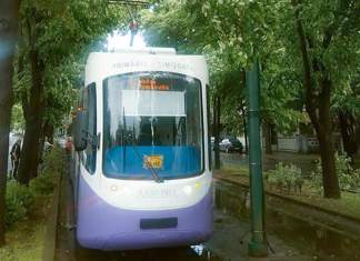 Probleme cu circulația tramvaielor în zona Prefecturii. Unde mai sunt probleme în oraș în urma furtunii