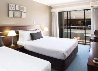 Lăcomia hotelierilor timișoreni – la ce hotel din Timișoara sunt prețurile camerelor mărite cu până la 72% în acest weekend?