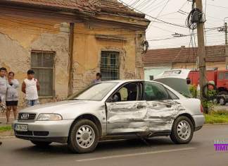 Accident auto în care sunt implicate trei mașini în apropiere de Gara de Nord Timisoara (foto)