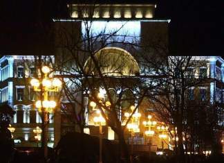 #amândoi Teatrul Național lansează o campanie inedită: un loc gratis la fiecare bilet cumpărat