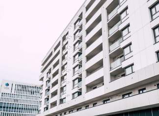 Primul ansamblu rezidenţial construit integral cu faţadă ventilată şi-a deschis porţile la Timişoara