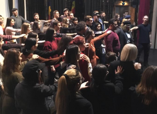 Premieră monidială: ROMANIAN REVOLUTION 1989, spectacol regizat de un american