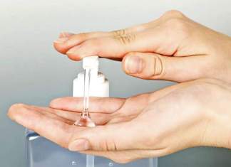 Autoritățile locale obligate să monteze aparate de dezinfecție la intrarea în blocuri. Vezi textul OM4