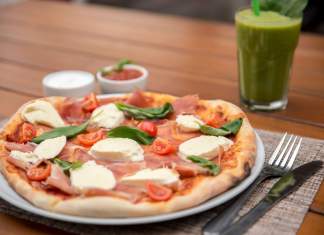 Gest frumos făcut de un restaurant din Timișoara – livrează mâncare gratuită medicilor și asistentelor de la Spitalul „Victor Babeș” Timișoara.