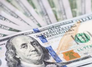 Sub sancțiunea blamării publice, traseiștii politici trebuie să plece din administrație