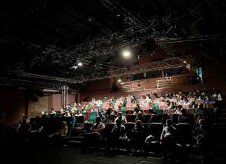 TNTm a reînceput spectacolele în săli