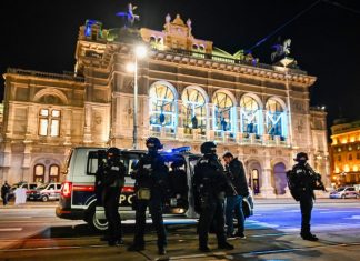 Atac terorist în Viena, capitala Austriei: un mort și 15 răniți (video)