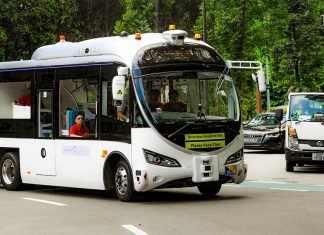 Tehnologia în folosul cetățenilor – autobuze autonome circulă de azi pe străzile din Singapore