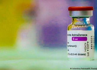 Nouă țări din UE refuză vaccinarea cu AstraZeneca
