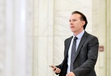 Guvernul a aprobat proiectul de lege care prevede creşterea opţională a vârstei de pensionare la 70 de ani și elimină cumulul pensiei cu salariul la bugetari