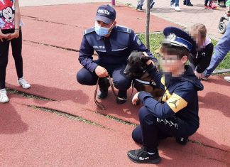 Polițiștii timișeni au sărbătorit 1 iunie alături de cei mici în Parcul Copiilor din Timișoara