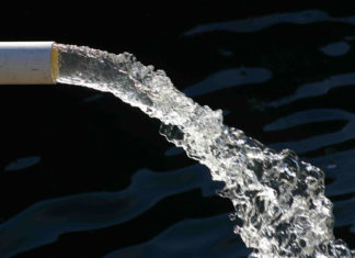 Lucrări de întreținere la rețeaua de apă în mai multe localități din județ