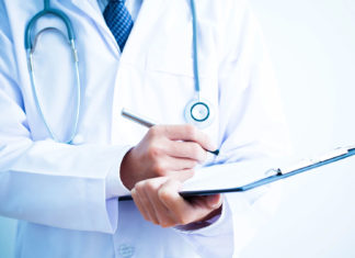 PSD Timișoara: ”medicii sunt eroi, nu pușcăriași supravegheabili cu dispozitive electronice”