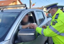Surpriză făcută de polițiști șoferilor care treceau prin Remetea Mare (video)