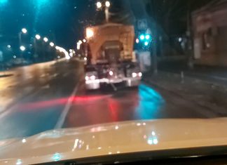 Azi noapte PMT a folosit 27 de tone de sare pentru prevenirea formării poleiului pe carosabil