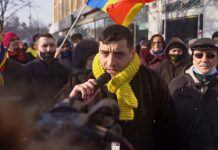 IPJ deschide un dosar penal pentru evenimentele petrecute în Primăria Timișoara la protestul organizat de Noua Dreaptă din Mehedinți