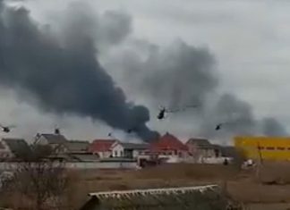 Asalt al armatei Rusiei asupra Kievului: tancurile au intrat în regiune dinspre Belarus, avioanele bombardează un aeroport din apropiere (video)