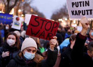 Război în Ucraina : proteste masive în Rusia. 700 de protestatari reținuți de poliția rusă la Moscova și St. Petersburg (video)
