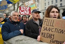Timișoara oferă ajutor umanitar orașului înfrățit Cernăuți. Protest la Timișoara împotriva războiului din țara vecină. Timișoara se pregătește să primească refugiați din Ucraina