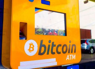 Un tânăr de 19 ani a furat din Mall bancomatul de criptomonede. Prejudiciul este de peste un sfert de milion de lei (video)