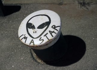 Kunsthalle Bega, vineri, 8 aprilie: Omul aproximativ 3.0 / Mihai Zgondoiu / Vernisaj & After Party w/ DJ K-lu