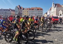 Alin Nica şi Dominic Fritz, la startul turul ciclist Timişoara-Szeged. „Trebuie să conectăm cele două judeţe de peste graniţă”. Foto și video