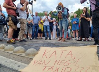 Budapesta: Un pod peste Dunăre a fost blocat în semn de protest față de un proiect de lege privind impozitarea