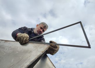 Simpozionul de sculptură sudată – Dumbrăvița 2022, la final. Iubitorii de artă sunt invitați la vernisaj