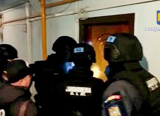 Percheziții în cinci județe într-un dosar de constituire a unei organizații cu mesaje fasciste, rasiste și xenofobe