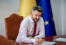 „Deranjați-mă, oameni buni, că sunt aici pe banii voştri!”- Acesta este îndemnul prefectului de Timiș, Mihai Ritivoiu care a găsit o nouă modalitate de a aborda problemele cetățenilor