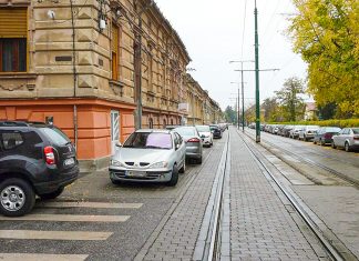 Proiect de lege pentru deblocarea trotuarelor de mașinile parcate ilegal adoptat de Camera Deputaților