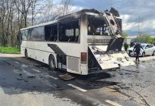 Un autobuz a luat foc în Timișoara în timp ce transporta 42 de persoane dinspre str. Polonă spre Calea Șagului