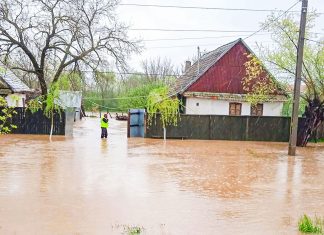 Cod galben de inundaţii pe râuri din opt bazine hidrografice, de luni seara