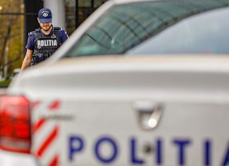 Accident pe Calea Martirilor din Timișoara: două persoane rănite după impactul cu un stâlp