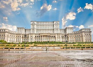 Alfred Simonis anunță că la intrarea în Parlamentul României a fost prinsă o femeie cu patru gloanțe în buzunar