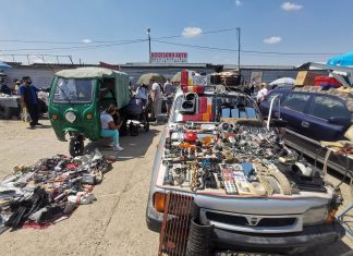 Caravana Rod s-a oprit în Mehala, în celebra piață Ocsika (Ocico), pentru o inedită expoziție foto