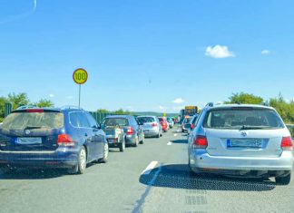 Coloană de kilometri pe ieșirea de pe A1 de la Margina. Șoferii sfătuiți să folosească ruta alternativă