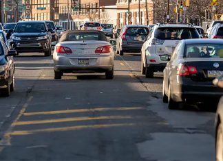 Nicolae Robu propune pentru Timișoara tipul de infrastructură falimentar al anilor ’70: lărgirea bulevardelor la trei benzi pentru mașini – lucru imposibil de realizat în Aradului, Torontalului sau Lipovei