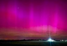 Aurore impresionante pot fi văzute la noapte și mâine noapte pe cerul Banatului