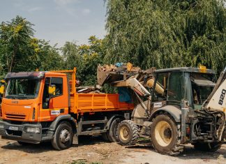 Terenul primăriei de pe strada Semicerc a fost eliberat de construcțiile ilegale