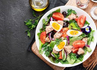 Dieta mediteraneană ajută femeile să trăiască mult mai mult, arată un nou studiu